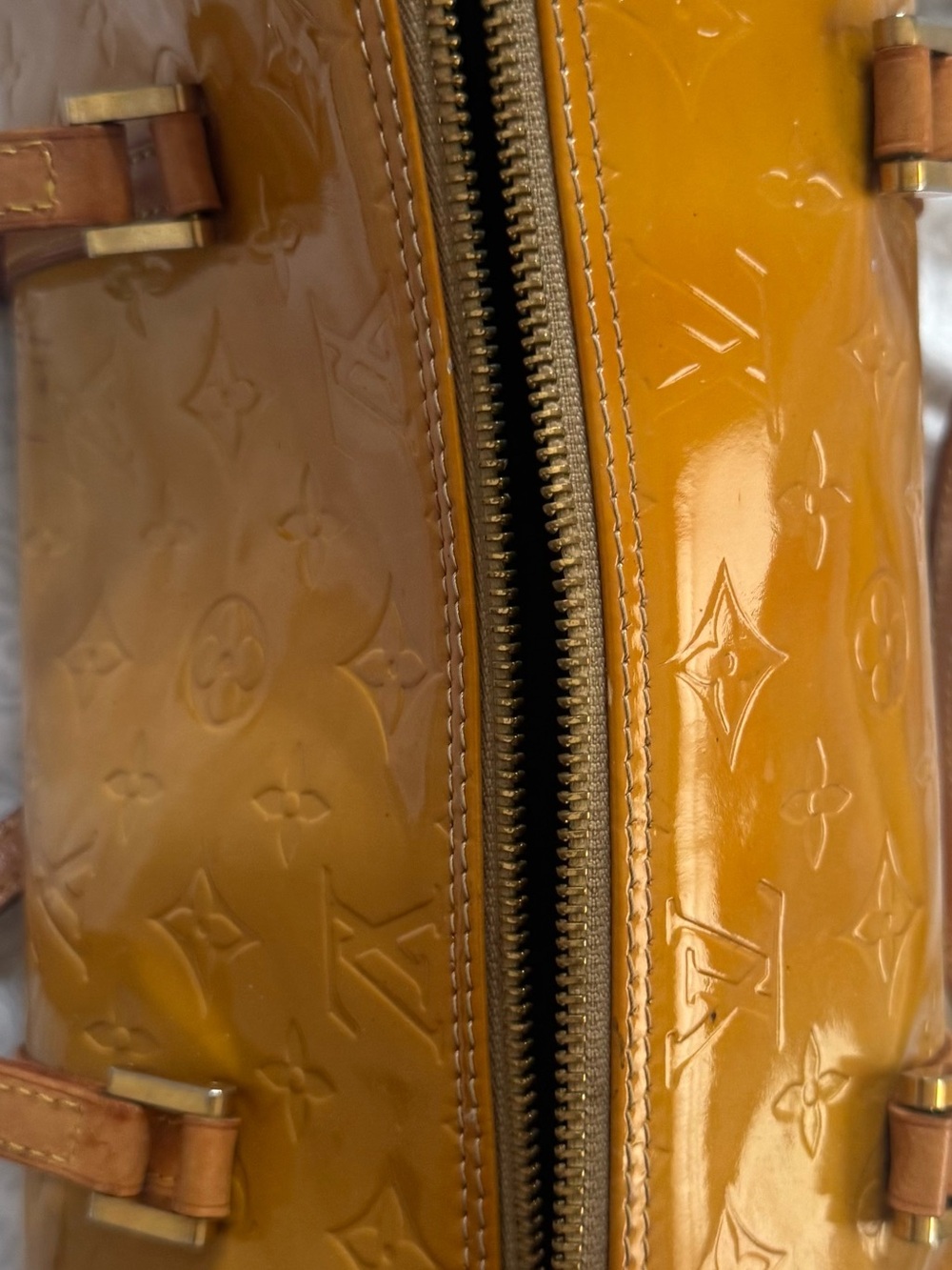 Louis Vuitton Vachetta Tan Leather Strap Detail with Gold Ring - Picture 9 of 10